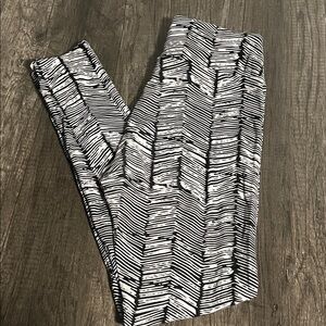 Lularoe Black and White Patterned Leggings